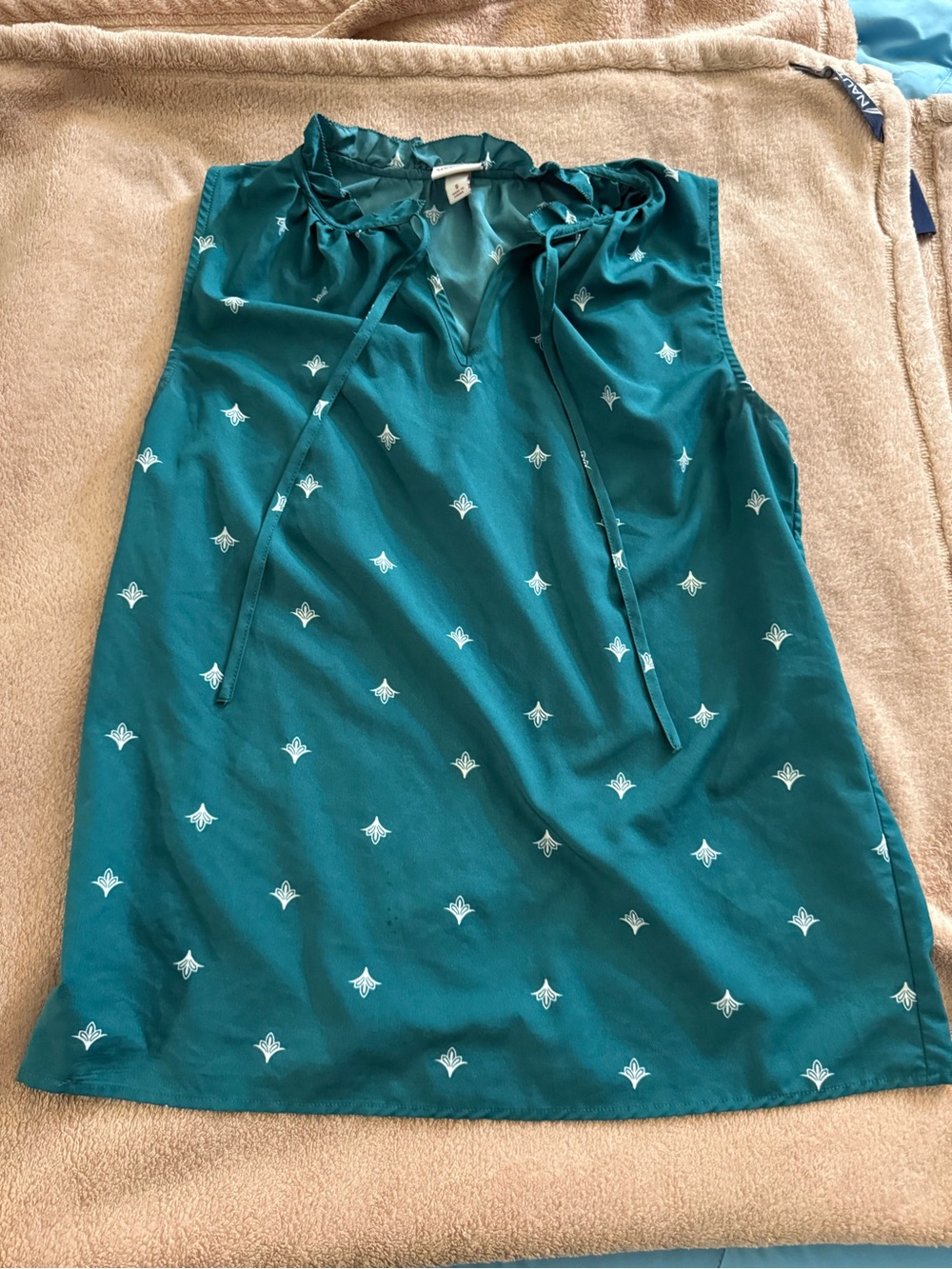 Merona Teal Sleeveless Tie-Neck Camisole with White Motifs